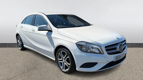 2014 A CLASS A180 SPORT PETROL MANUAL 37,809 MILES WHITE 9,397 277 MONTH HP 199... photo