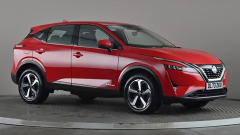 2024 NISSAN QASHQAI 1.5 E POWER ACENTA PREMIUM AUTO PETROL HYBRID AUTOMATIC 14,114 MILES RED... photo