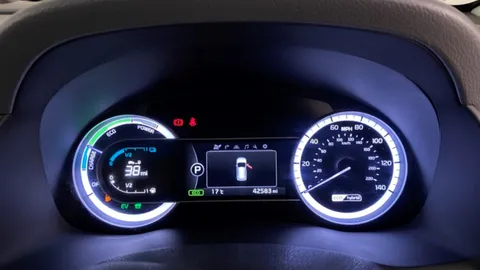 Kia Niro 1 6 Gdi Hybrid First Edition Dct Yw17djd