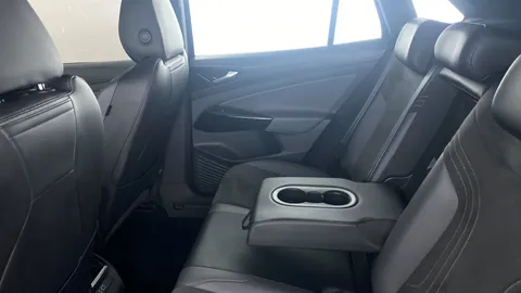 VOLKSWAGEN ID.4 109kW Life Pure 52kWh Auto