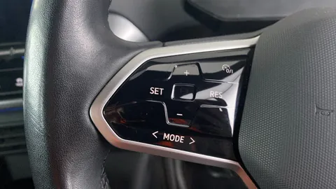 VOLKSWAGEN ID.4 109kW Life Pure 52kWh Auto