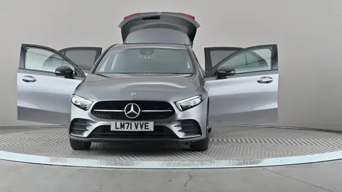 MERCEDES-BENZ A CLASS A250e AMG Line Premium Edition Auto