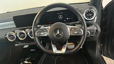 MERCEDES-BENZ A CLASS A250e AMG Line Premium Edition Auto