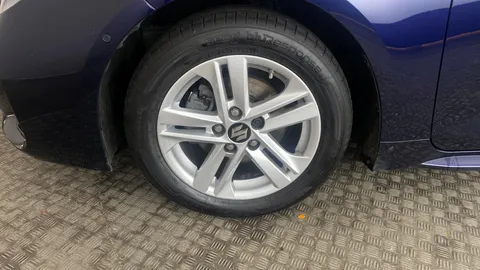 SUZUKI SWACE 1.8 Hybrid SZ5 CVT