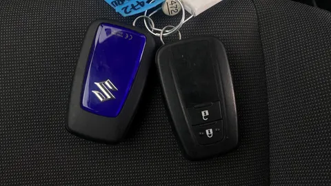 SUZUKI SWACE 1.8 Hybrid SZ5 CVT