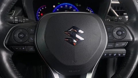 SUZUKI SWACE 1.8 Hybrid SZ5 CVT