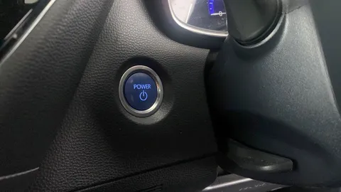 SUZUKI SWACE 1.8 Hybrid SZ5 CVT