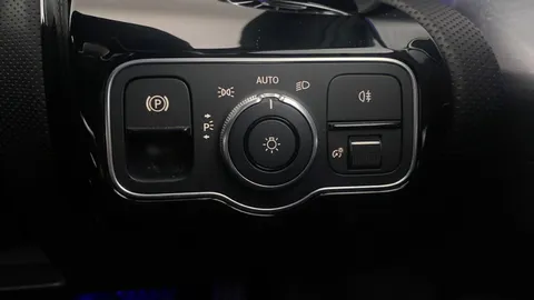 MERCEDES-BENZ A CLASS A250e AMG Line Premium Auto