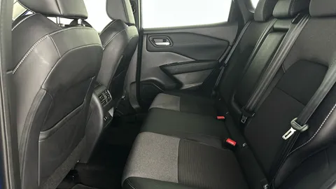 NISSAN QASHQAI 1.3 DiG-T MH 158 N-Connecta Xtronic
