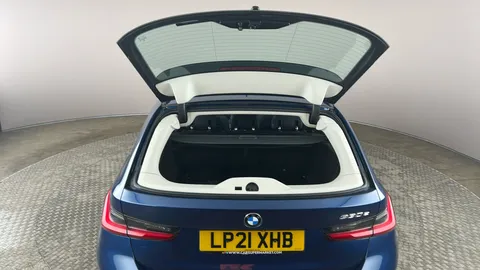 BMW 3 SERIES 330e SE Pro Step Auto