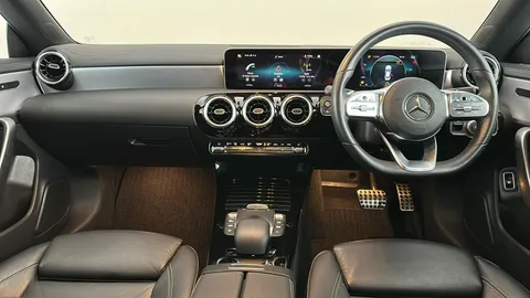 MERCEDES-BENZ CLA CLA 200 AMG Line Tip Auto