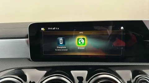 MERCEDES-BENZ CLA CLA 200 AMG Line Tip Auto