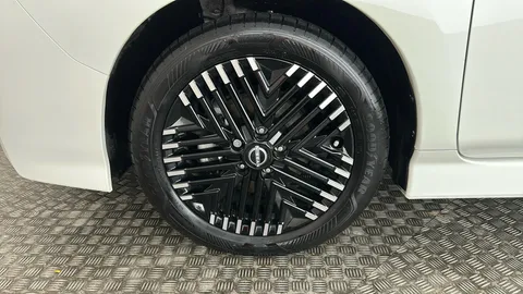 NISSAN LEAF 110kW Shiro 39kWh Auto