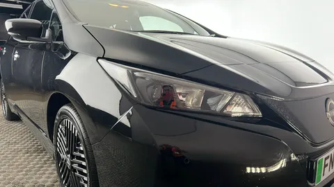 NISSAN LEAF 110kW N-Connecta 39kWh Auto