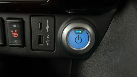 NISSAN LEAF 110kW N-Connecta 39kWh Auto