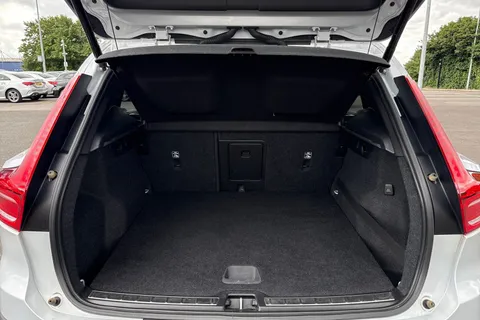 Volvo Xc40 2.0 B4 MHEV Inscription Pro Auto Euro 6 (s/s) 5dr