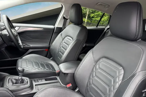 FORD FOCUS 1.0 EcoBoost Titanium Vignale 5dr