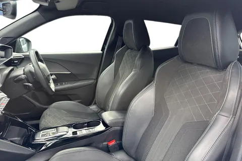 PEUGEOT 2008 100kW GT Premium 50kWh 5dr Auto