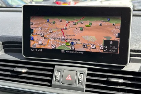 AUDI Q5 40 TDI Quattro S Line 5dr S Tronic