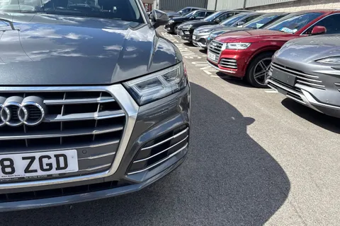 AUDI Q5 40 TDI Quattro S Line 5dr S Tronic