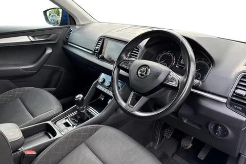 SKODA KAROQ 1.0 TSI SE 5dr