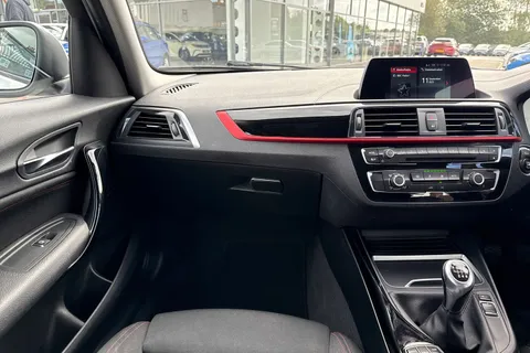 BMW 1 SERIES 118i [1.5] Sport 5dr [Nav]