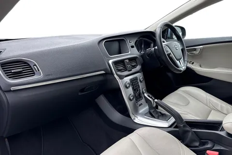 VOLVO V40 T3 [152] Inscription Edition 5dr Geartronic