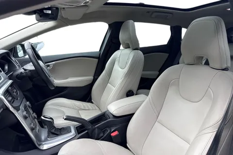 VOLVO V40 T3 [152] Inscription Edition 5dr Geartronic