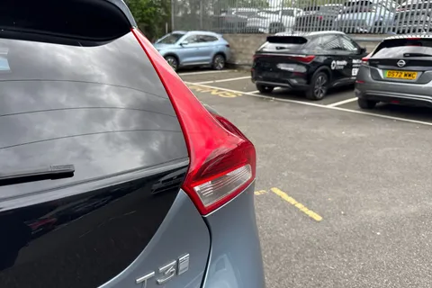VOLVO V40 T3 [152] Inscription Edition 5dr Geartronic