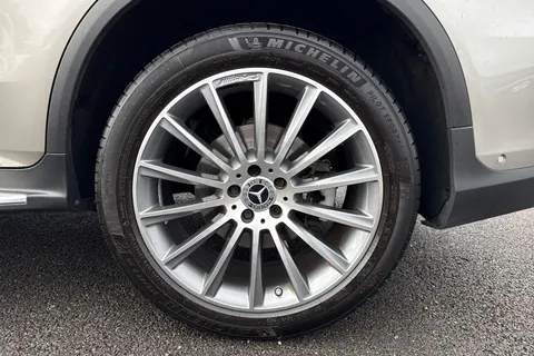 MERCEDES-BENZ GLC GLC 300d 4Matic AMG Line Premium 5dr 9G-Tronic