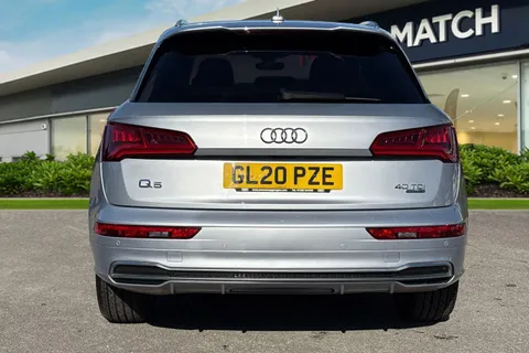 AUDI Q5 40 TDI Quattro S Line 5dr S Tronic