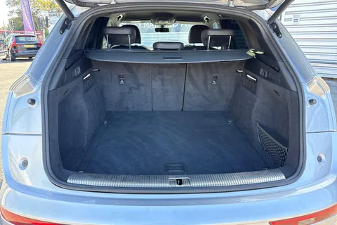 AUDI Q5 40 TDI Quattro S Line 5dr S Tronic