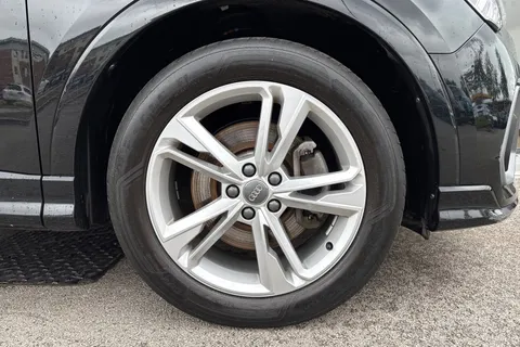 AUDI Q3 40 TFSI Quattro S Line 5dr S Tronic