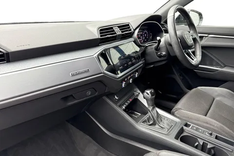 AUDI Q3 40 TFSI Quattro S Line 5dr S Tronic
