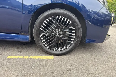 NISSAN LEAF 110kW N-Connecta 39kWh 5dr Auto