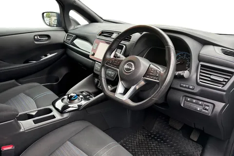 NISSAN LEAF 110kW N-Connecta 39kWh 5dr Auto