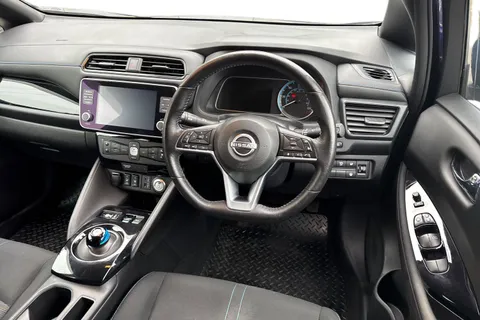 NISSAN LEAF 110kW N-Connecta 39kWh 5dr Auto