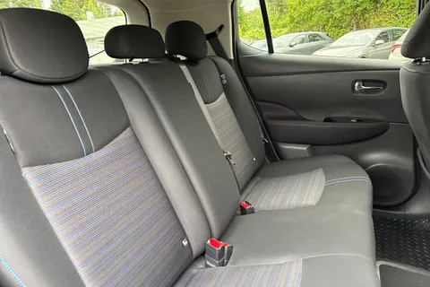NISSAN LEAF 110kW N-Connecta 39kWh 5dr Auto