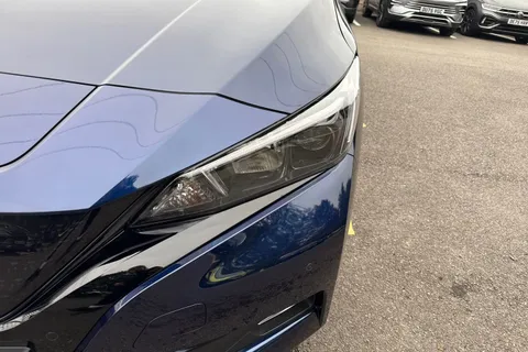NISSAN LEAF 110kW N-Connecta 39kWh 5dr Auto