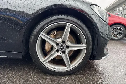 MERCEDES-BENZ C CLASS C220d AMG Line 4dr