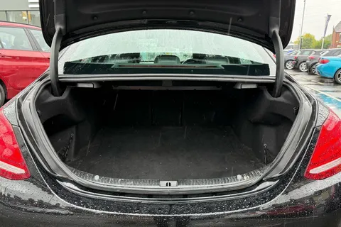 MERCEDES-BENZ C CLASS C220d AMG Line 4dr