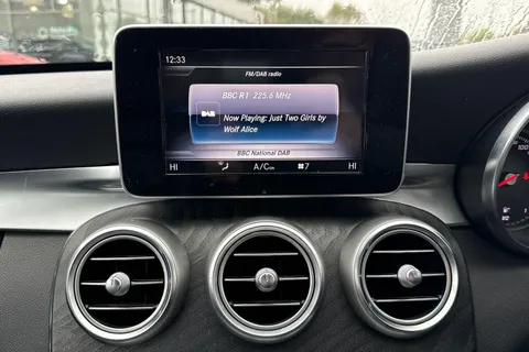 MERCEDES-BENZ C CLASS C220d AMG Line 4dr