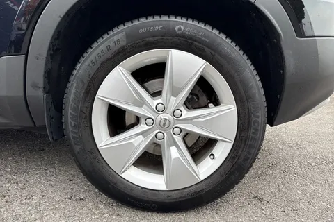 VOLVO XC40 2.0 B3P Core 5dr Auto