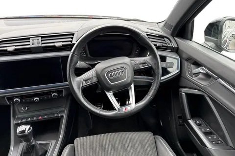 AUDI Q3 35 TFSI S Line 5dr
