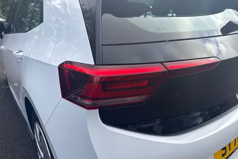 VOLKSWAGEN ID.3 150kW Life Pro Performance 58kWh 5dr Auto