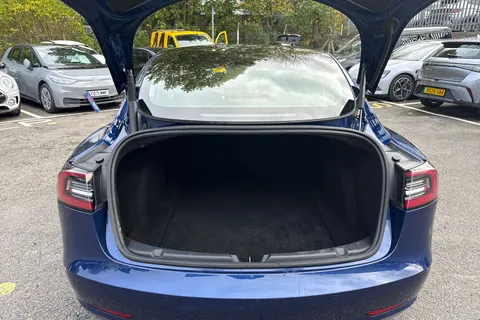 Tesla Model 3 (Dual Motor) Long Range Auto 4WDE 4dr