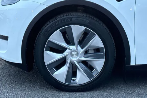 Tesla Model Y (Dual Motor) Long Range Auto 4WDE 5dr