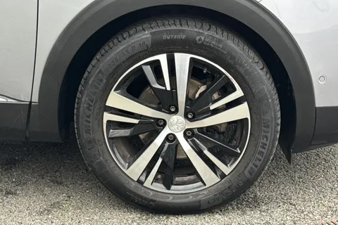 PEUGEOT 5008 1.2 PureTech GT EAT Euro 6 (s/s) 5dr