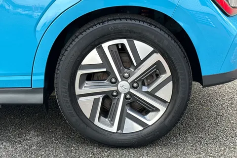 Hyundai Kona 64kWh Ultimate Auto 5dr (10.5kW Charger)