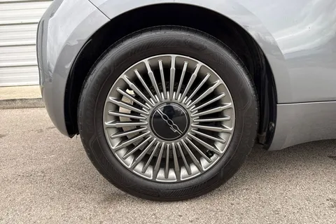 FIAT 500E C 42kWh Icon Auto 2dr